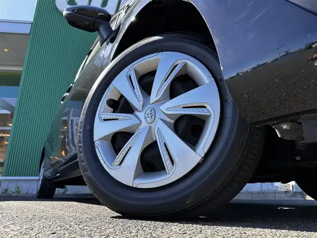 トヨタ シエンタ ファンベースG セーフティED 宮城県 2021(令3)年 2.6万km ブラックマイカ LEDランプパッケージ/・オートレベリング機能付LEDヘッドランプ/・オートライト/・LEDフロントフォグランプ/・レッド加飾付クリアレンズLEDリアコンビネーションランプ/＝＝＝/セーフティセンス/・プリクラッシュセーフティ/・レーンディパーチャーアラート/・オートマチックハイビーム/先行車発進告知機能/インテリジェントクリアランスソナー/純正ナビ（NSZT-W68T）/・CD/DVD/・Bluetooth/・フルセグTV/パノラミックビューモニター/ビルトインETC/両側パワースライドドア/ハーフレザーシート/シートヒーター/ステアリングヒーター/革巻きステアリング/ステアリングスイッチ/スマートキー＆プッシュスタート/電動格納ミラー/純正ドアバイザー/純正フロアマット/Wエアバッグ