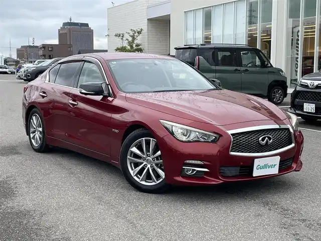 日産 スカイライン ハイブリッド 350GT Type P 石川県 2014(平26)年 6.4万km ラディアントレッド 純正メモリーナビ/フルセグTV/アラウンドビューモニター/LEDヘッドライト/ETC/黒革シート/シートヒーター/インテリキー/プッシュスタート/レーダークルーズ/衝突軽減ブレーキ/純正アルミホイール/保証書