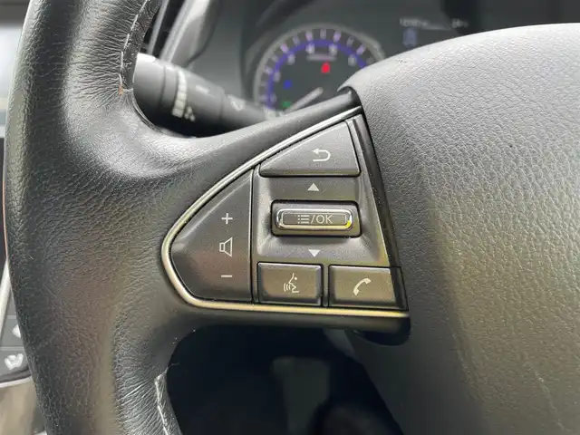 日産 スカイライン ハイブリッド 350GT Type P 石川県 2014(平26)年 6.4万km ラディアントレッド 純正メモリーナビ/フルセグTV/アラウンドビューモニター/LEDヘッドライト/ETC/黒革シート/シートヒーター/インテリキー/プッシュスタート/レーダークルーズ/衝突軽減ブレーキ/純正アルミホイール/保証書
