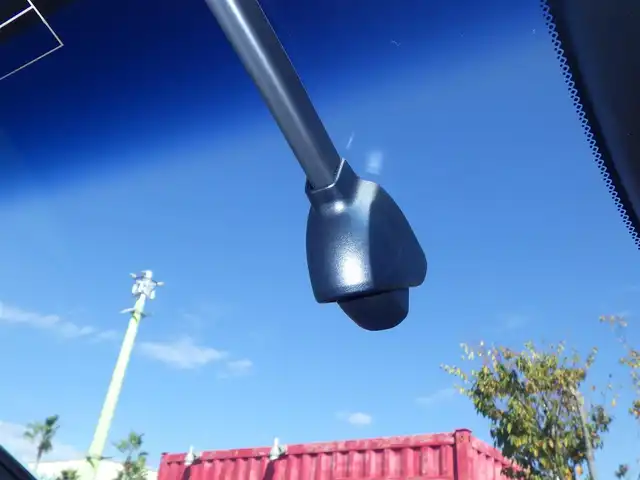 ホンダ フィット e:HEVクロスター 千葉県 2021(令3)年 1.9万km サーフブルー ホンダセンシング/・衝突軽減ブレーキ（CMBS）/・車線維持支援システム（LKAS）/・アダプティブクルーズコントロール（ACC）/・後方誤発進抑制機能/・誤発進抑制機能/純正SDナビ/地デジTV/【DVD/CD再生機能　Bluetooth接続】/バックカメラ/ドライブレコーダー（前後撮影）/ETC/LEDヘッドライト/ウインカーミラー/コーナーセンサー/純正16インチアルミホイル/サイド/カーテンエアバッグ/Honda スマートキー