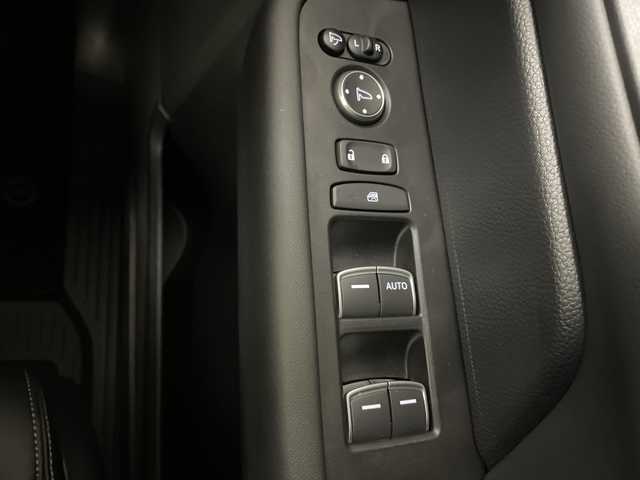 ホンダ ステップワゴン スパーダ 道央・札幌 2022(令4)年 2.6万km クリスタルブラックパール ・４WD/ホンダセンシング/・コンフォートビューパッケージ/・純正ナビ（LXM-237VFLi）/・11.4インチ純正ディーラーオプションナビ/・Bluetooth/CD/DVD/フルセグ・/・バックカメラ/・両側パワースライドドア/・アダプティブクルーズコントロール/・衝突被害軽減ブレーキ/・踏み間違い軽減/路外逸脱警報/・先行車発進お知らせ/標識認識機能/・ブラインドスポットモニター/・パワーバックドア/・LEDヘッドライト/オートライト/・オートマチックハイビーム/・前席シートヒーター/ハーフレザーシート/・プッシュスタート/スマートキー/・パドルシフト/電動パーキング/・ウォークスルー/革巻きステアリング/・ヘッドライトリベライザー