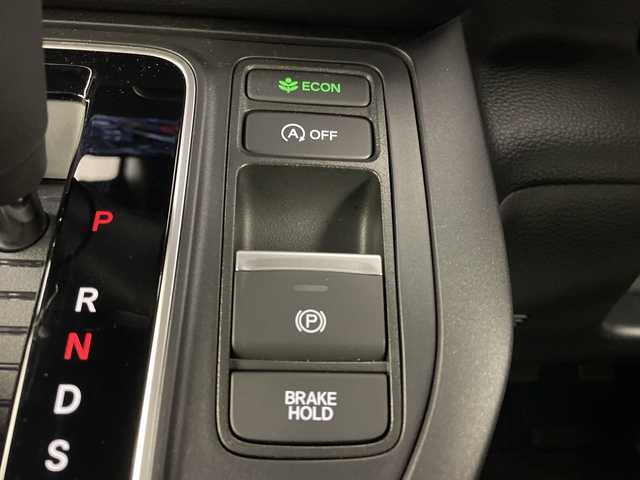 ホンダ ステップワゴン スパーダ 道央・札幌 2022(令4)年 2.6万km クリスタルブラックパール ・４WD/ホンダセンシング/・コンフォートビューパッケージ/・純正ナビ（LXM-237VFLi）/・11.4インチ純正ディーラーオプションナビ/・Bluetooth/CD/DVD/フルセグ・/・バックカメラ/・両側パワースライドドア/・アダプティブクルーズコントロール/・衝突被害軽減ブレーキ/・踏み間違い軽減/路外逸脱警報/・先行車発進お知らせ/標識認識機能/・ブラインドスポットモニター/・パワーバックドア/・LEDヘッドライト/オートライト/・オートマチックハイビーム/・前席シートヒーター/ハーフレザーシート/・プッシュスタート/スマートキー/・パドルシフト/電動パーキング/・ウォークスルー/革巻きステアリング/・ヘッドライトリベライザー