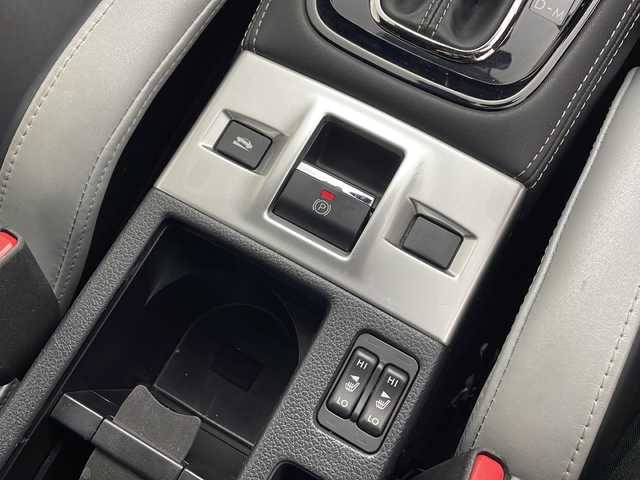 スバル ＷＲＸ Ｓ４ tS 愛知県 2017(平29)年 6.9万km クリスタルブラックシリカ /禁煙車//特別仕様車”tS”//4WD//純正ナビ(CN-LR720D)//フルセグTV・AM・FM・CD・DVD・SD・Bluetooth//バックカメラ//ETC//前方ドライブレコーダー/特別装備/・STIメッシュフロントグリル/・大型フロントスポイラー/・外装チェリーレッド加飾/・ビルシュタイン足回り/・BBS19インチ鍛造アルミホイール/・Brembo対向4ポッドキャリパー(STIロゴ入り)/・STIフロントタワーバー/・STIパフォーマンスマフラー/・CVTオイルクーラー&強化ラジエーター/・RECAROシート(セミアニリン本革)/・インパネレッド加飾(tSロゴ入り)/・アイサイトver.3/・アドバンスドセイフティパッケージ/STI純正オプション/・スカートリップ/・サイドアンダースポイラー/・リヤサイドアンダースポイラー/・リヤアンダースポイラー/・トランクスポイラー//LEDヘッドライト//オートライト//前席シートヒーター//純正フロアマット・ドアバイザー//電子パーキングブレーキ//ブレーキホールド//革巻きステアリング//ステアリングスイッチ//パドルシフト//プッシュスタート//電動格納ミラー//アイドリングストップ//イモビライザー