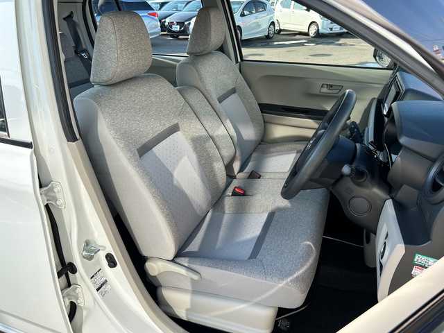 トヨタ パッソ X　S 青森県 2020(令2)年 4.2万km ホワイト 4WD/社外メモリナビ・ワンセグTV/CD・DVD・Bluetooth・USB・SD/スマートアシストIII/衝突回避支援ブレーキ機能/車線逸脱警報機能/前後誤発進抑制機能/オートハイビーム/前後コーナーセンサー/純正ビルトインETC/ハロゲンヘッドライト/オートライト/プッシュスタート/スマートキー