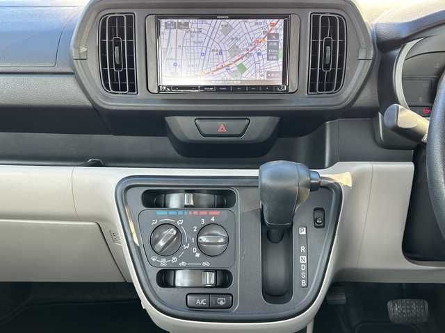 トヨタ パッソ X　S 青森県 2020(令2)年 4.2万km ホワイト 4WD/社外メモリナビ・ワンセグTV/CD・DVD・Bluetooth・USB・SD/スマートアシストIII/衝突回避支援ブレーキ機能/車線逸脱警報機能/前後誤発進抑制機能/オートハイビーム/前後コーナーセンサー/純正ビルトインETC/ハロゲンヘッドライト/オートライト/プッシュスタート/スマートキー