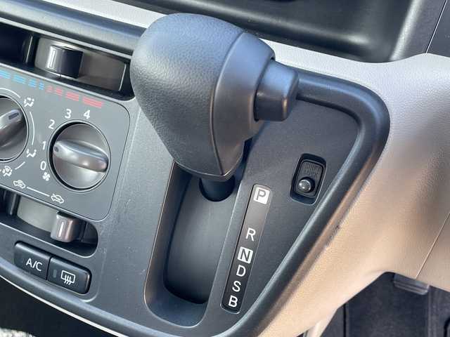 トヨタ パッソ X　S 青森県 2020(令2)年 4.2万km ホワイト 4WD/社外メモリナビ・ワンセグTV/CD・DVD・Bluetooth・USB・SD/スマートアシストIII/衝突回避支援ブレーキ機能/車線逸脱警報機能/前後誤発進抑制機能/オートハイビーム/前後コーナーセンサー/純正ビルトインETC/ハロゲンヘッドライト/オートライト/プッシュスタート/スマートキー