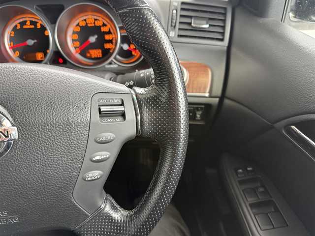 日産 フーガ 350GT スポーツパッケージ 京都府 2004(平16)年 7.9万km ホワイトパール BOSEサウンドシステム/黒革シート/前席エアーシート/シートヒーター/純正DVDマルチナビ、TV/バック、サイドカメラ/クルーズコントロール/ステアリングスイッチ/ビルトインETC/前席パワーシート/運転席メモリーシート/助手席オットマン/社外車高調/社外エアロ/純正19インチアルミホイール/スペアキー