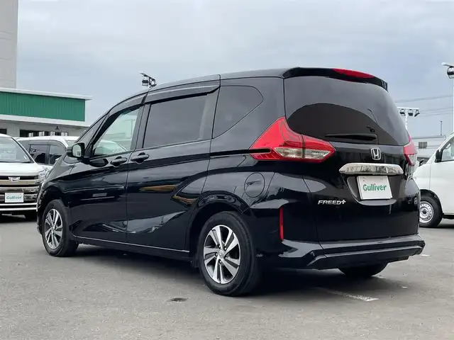ホンダ フリード＋ G ホンダセンシング 東京都 2022(令4)年 6万km クリスタルブラックパール 純正Gathersナビ/バックカメラ/ETC/アダプティブクルーズコントロール/スマートキー/スペアキー/前後ドライブレコーダー/純正フロアマット/ハーフレザーシート/シートヒーター/両側パワースライドドア/純正15インチアルミホイール/後ろコーナーセンサー/純正LEDヘッドライト/Bluetooth/フルセグテレビ/MSV/USB入力端子