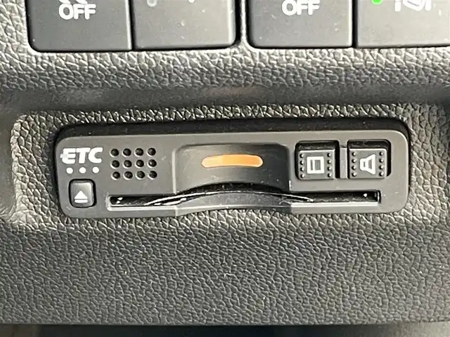 ホンダ フリード＋ G ホンダセンシング 東京都 2022(令4)年 6万km クリスタルブラックパール 純正Gathersナビ/バックカメラ/ETC/アダプティブクルーズコントロール/スマートキー/スペアキー/前後ドライブレコーダー/純正フロアマット/ハーフレザーシート/シートヒーター/両側パワースライドドア/純正15インチアルミホイール/後ろコーナーセンサー/純正LEDヘッドライト/Bluetooth/フルセグテレビ/MSV/USB入力端子