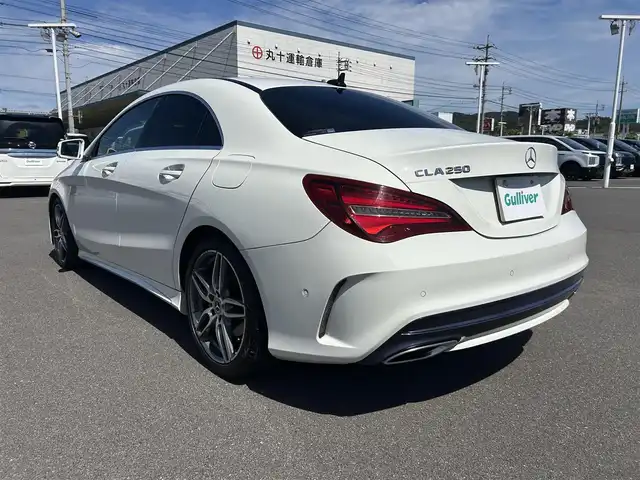 メルセデス・ベンツ ＣＬＡ１８０ スポーツ 岡山県 2017(平29)年 7.1万km カルサイトホワイト 登録時走行距離70934km/純正ナビ/フルセグTV(CD.DVD.TV.BT)/バックカメラ/ブラインドスポットモニター/ドライブレコーダー/シートヒーター/クリアランスソナー/衝突軽減ブレーキ/横滑り防止装置/クルーズコントロール/レーンキープアシスト/オートライト/アイドリングストップ/電動リアゲート/18インチ純正AW/純正フロアマット/D+N席パワーシート