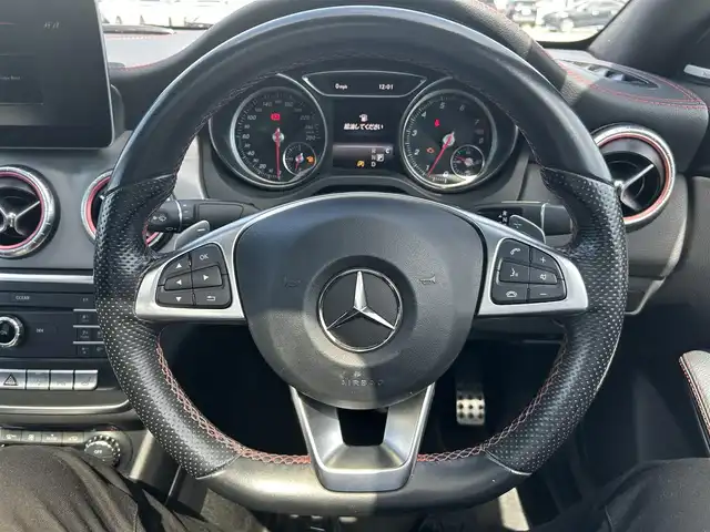 メルセデス・ベンツ ＣＬＡ１８０ スポーツ 岡山県 2017(平29)年 7.1万km カルサイトホワイト 登録時走行距離70934km/純正ナビ/フルセグTV(CD.DVD.TV.BT)/バックカメラ/ブラインドスポットモニター/ドライブレコーダー/シートヒーター/クリアランスソナー/衝突軽減ブレーキ/横滑り防止装置/クルーズコントロール/レーンキープアシスト/オートライト/アイドリングストップ/電動リアゲート/18インチ純正AW/純正フロアマット/D+N席パワーシート