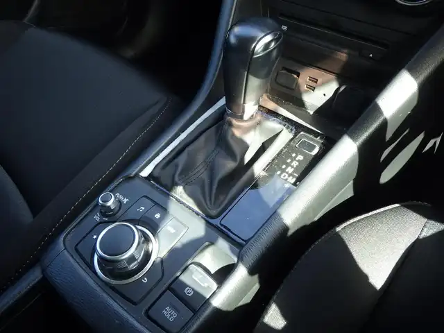 マツダ ＣＸ－３ XD 千葉県 2018(平30)年 5.3万km ソウルレッドクリスタルM スマートシティブレーキサポート/ブラインドスポットモニタリング/純正SDナビ/地デジTV/【DVD/CD再生機能　Bluetooth】/360°ビュー・モニター/ドライブレコーダー/革巻きステアリング/ステアリングスイッチ/ETC/LEDヘッドライト/ウインカーミラー/コーナーセンサー/純正16インチアルミホイル/サイド/カーテンエアバッグ/アドバンストキーレスエントリー