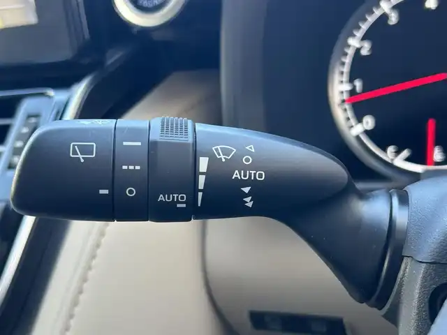 トヨタ ランドクルーザー ZX 兵庫県 2023(令5)年 1.8万km プレシャスホワイトパール ワンオーナー/4WD/12.3インチディスプレイオーディオ/　（AM/FM/CD/USB/DVD/BT)/AppleCarPlay/フルセグTV/全周囲カメラ/リアエンターテインメント/サンルーフ/デジタルインナーミラー/JBLサウンド/トヨタセーフティセンス/・プリクラッシュセーフティ/・レーントレーシングアシスト/・ロードサインアシスト/・オートマチックハイビーム/・レーダークルーズコントロール/・クリアランスソナー/・リヤクロストラフィックアラート/・リヤカメラディテクション/・パーキングサポートブレーキ/・ブラインドスポットモニター/・ヘッドアップディスプレイ/電動デフロック/横滑り防止装置/ステアリングヒーター/オートライト/レザーシート/シートヒーター/エアシート（1列目・２列目）/パワーシート（前席/運転席のみメモリー機能付き）/ビルドインETC/電動リアゲート/純正フロアマット/ルーフレール/三眼LEDヘッドライト/フォグランプ/モデリスタエアロ/純正20インチアルミホイール/取扱説明書/保証書/スペアキー1本