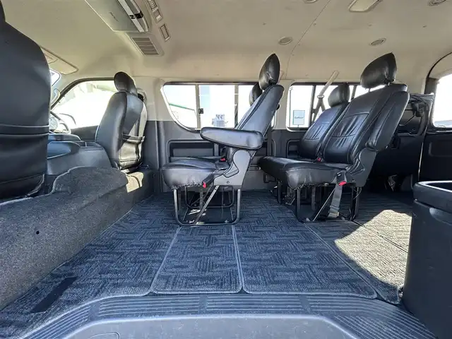 トヨタ ハイエース GL ロング 鳥取県 2012(平24)年 9.7万km ブラックマイカ ALPINE8型ナビ/フルセグ/DVD/CD/BT/バックカメラ・ETC/ALPINEフリップダウンモニター/社外16インチアルミホイール/片側パワースライドドア/キセノンライト/フォグライト/レザー調シートカバー/100V電源/キーレスキー/フロアマット/ドアバイザー/スペアキー2本