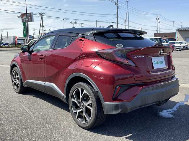 トヨタ Ｃ－ＨＲ G－T 新潟県 2017(平29)年 5.3万km ブラック/センシュアルレッドマイカ 2トーン 追従型クルーズコントロール/ハーフレザーシート/運転席・助手席シートヒーター/ブラインドスポットモニター/レーンアシスト/メモリナビ（AVIC-RZ102）/LEDヘッドライト/プッシュスタート/ETC/ドアバイザー/純正フロアマット/横滑り防止装置/レーンキープアシスト/スペアキー