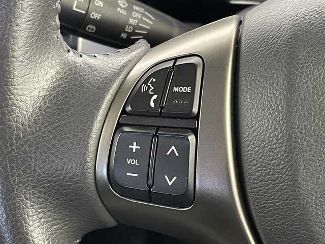 スズキ ハスラー Jスタイル Ⅲ 埼玉県 2018(平30)年 5万km アクティブイエロー/スチールシルバー2トーン 社外７インチナビ　スズキセーフティーサポート　バックカメラ　シートヒーター　ETC ドライブレコーダー　ステアリングスイッチ　ツートン　純正アルミホイール　スマートキー  LEDヘッドライト　オートライト