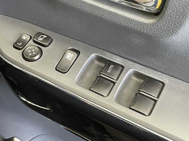 スズキ ハスラー Jスタイル Ⅲ 埼玉県 2018(平30)年 5万km アクティブイエロー/スチールシルバー2トーン 社外７インチナビ　スズキセーフティーサポート　バックカメラ　シートヒーター　ETC ドライブレコーダー　ステアリングスイッチ　ツートン　純正アルミホイール　スマートキー  LEDヘッドライト　オートライト