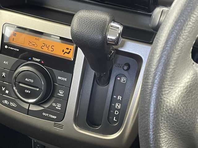 スズキ ハスラー Jスタイル Ⅲ 埼玉県 2018(平30)年 5万km アクティブイエロー/スチールシルバー2トーン 社外７インチナビ　スズキセーフティーサポート　バックカメラ　シートヒーター　ETC ドライブレコーダー　ステアリングスイッチ　ツートン　純正アルミホイール　スマートキー  LEDヘッドライト　オートライト