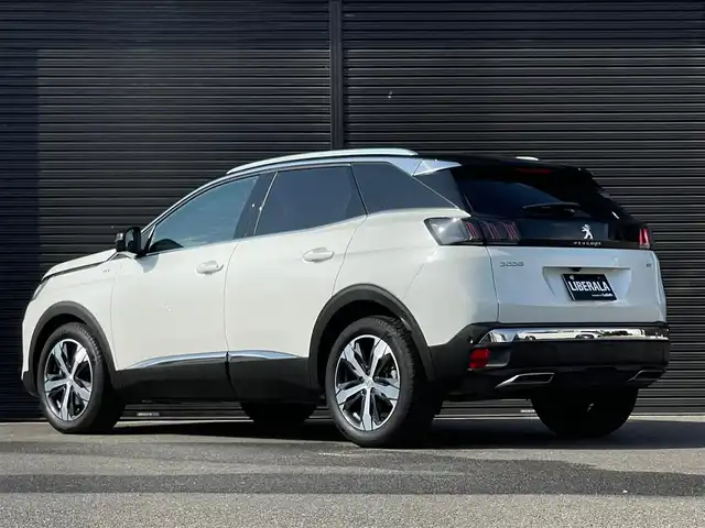 プジョー ３００８ GT ブルー HDi レッドナッパ 山梨県 2022(令4)年 2.1万km パール 当店買取車/赤革/パノラマSR/ディーラーOPメモリナビ/全周囲カメラ/アンビエントライト/電動リアゲート/マッサージシート/前席シートヒーター/フルセグTV/AppleCarplay/AndroidoAuto/純正18インチAW/LEDヘッドライト