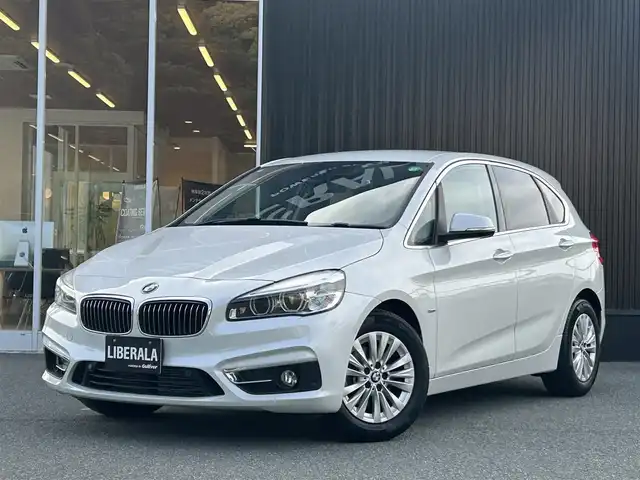 ＢＭＷ ２１８ｄ アクティブツアラー ラグジュアリー 福岡県 2017(平29)年 5.2万km ミネラルホワイト インテリジェントセーフティ/レーンディパーチャーウォーニング/コンフォートパッケージ/ベージュ革/D/Nシートヒーター/純正ナビ/Bluetooth/バックカメラ/パワーバックドア/ステアリングスイッチ/パワーシート/オートライト/オートワイパー/ドライブレコーダー　/純正16インチアルミホイール/ミラー一体型ETC/取扱説明書/保証書/スペアキー×1