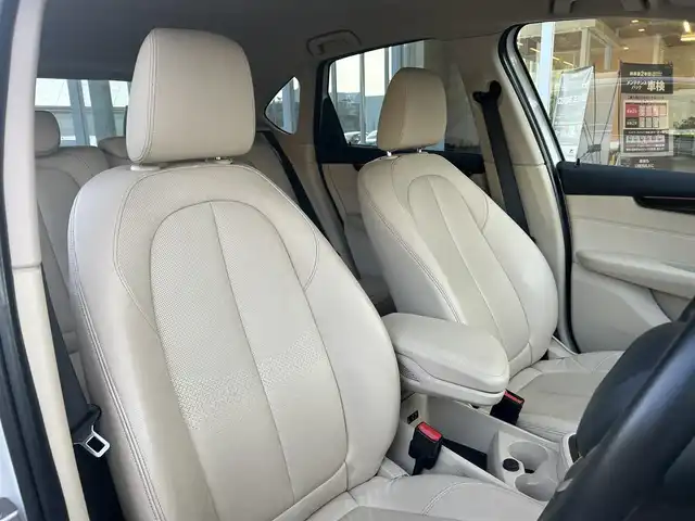 ＢＭＷ ２１８ｄ アクティブツアラー ラグジュアリー 福岡県 2017(平29)年 5.2万km ミネラルホワイト インテリジェントセーフティ/レーンディパーチャーウォーニング/コンフォートパッケージ/ベージュ革/D/Nシートヒーター/純正ナビ/Bluetooth/バックカメラ/パワーバックドア/ステアリングスイッチ/パワーシート/オートライト/オートワイパー/ドライブレコーダー　/純正16インチアルミホイール/ミラー一体型ETC/取扱説明書/保証書/スペアキー×1