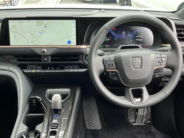 トヨタ クラウン スポーツ Z 山口県 2024(令6)年 0.4万km プレシャスホワイトパール ワンオーナー/12.3インチHDディスプレイナビ・TV/AppleCarpPlay/AndroidAuto/パノラミックビューカメラ/パノラマガラスルーフ/クロ革シート/シートベンチレーション/ヒーター/パワーシート/アドバンストパーク/プリクラッシュセーフティ/レーンディパーチャーアラート/ブラインドスポットモニター/プロアクティブドライビングアシスト/リアクロストラフィックアラート/リアカメラディテクション/ヘッドアップディスプレイ/パーキングサポートブレーキ/レーダークルーズコントロール/LEDオートライト/ETC2.0/スマートキー/置くだけ充電/デジタルインナーミラー/ハンズフリーパワーバックドア/21inアルミホイール