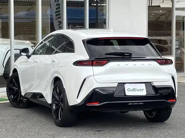 トヨタ クラウン スポーツ Z 山口県 2024(令6)年 0.4万km プレシャスホワイトパール ワンオーナー/12.3インチHDディスプレイナビ・TV/AppleCarpPlay/AndroidAuto/パノラミックビューカメラ/パノラマガラスルーフ/クロ革シート/シートベンチレーション/ヒーター/パワーシート/アドバンストパーク/プリクラッシュセーフティ/レーンディパーチャーアラート/ブラインドスポットモニター/プロアクティブドライビングアシスト/リアクロストラフィックアラート/リアカメラディテクション/ヘッドアップディスプレイ/パーキングサポートブレーキ/レーダークルーズコントロール/LEDオートライト/ETC2.0/スマートキー/置くだけ充電/デジタルインナーミラー/ハンズフリーパワーバックドア/21inアルミホイール
