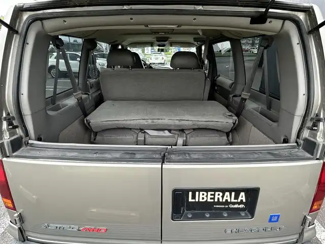 シボレー アストロ LS 茨城県 2004(平16)年 6.8万km ゴールド 〇ワンオーナー/〇ディーラー車/〇4WD/〇VORTECエンジン/〇純正AW/〇GEOLANDAR A/T/〇ETC/〇クルーズコントロール/〇パワーシート/〇リモコンキー