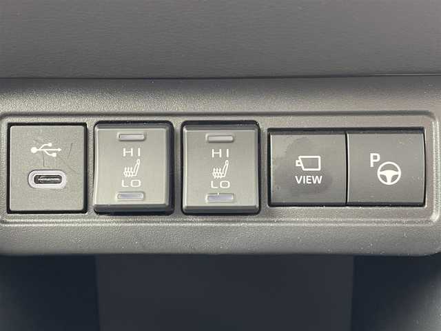 トヨタ カローラ クロス ハイブリッド Z 福岡県 2024(令6)年 0.4万km プラチナホワイトパールマイカ ワンオーナー/純正メーカーナビ/（Bluetooth対応/フルセグTV/AM/FM）/アラウンドビューモニター/ブラインドスポットモニター/運転席パワーシート/前席シートヒーター/クルーズコントロール/バックカメラ/フロントカメラ/ETC2.0/ルーフレール/パワーバックドア/プッシュスタート/純正フロアマット/純正アルミホイール/コーナーセンサー（前後）/保証書/取扱説明書/スマートキー