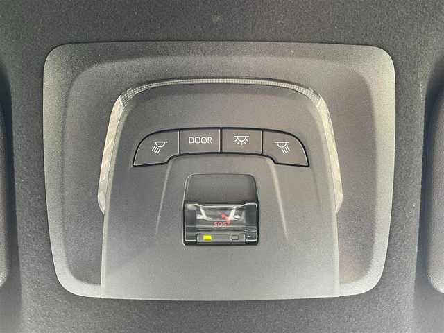 トヨタ カローラ クロス ハイブリッド Z 福岡県 2024(令6)年 0.4万km プラチナホワイトパールマイカ ワンオーナー/純正メーカーナビ/（Bluetooth対応/フルセグTV/AM/FM）/アラウンドビューモニター/ブラインドスポットモニター/運転席パワーシート/前席シートヒーター/クルーズコントロール/バックカメラ/フロントカメラ/ETC2.0/ルーフレール/パワーバックドア/プッシュスタート/純正フロアマット/純正アルミホイール/コーナーセンサー（前後）/保証書/取扱説明書/スマートキー