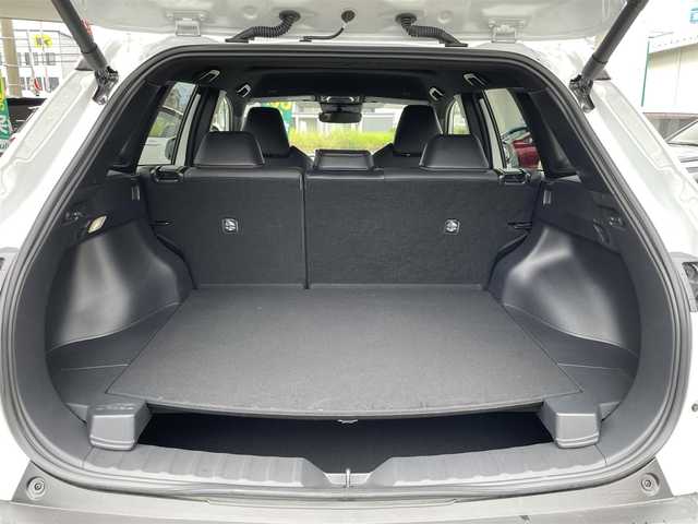 トヨタ カローラ クロス ハイブリッド Z 福岡県 2024(令6)年 0.4万km プラチナホワイトパールマイカ ワンオーナー/純正メーカーナビ/（Bluetooth対応/フルセグTV/AM/FM）/アラウンドビューモニター/ブラインドスポットモニター/運転席パワーシート/前席シートヒーター/クルーズコントロール/バックカメラ/フロントカメラ/ETC2.0/ルーフレール/パワーバックドア/プッシュスタート/純正フロアマット/純正アルミホイール/コーナーセンサー（前後）/保証書/取扱説明書/スマートキー