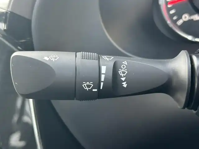 トヨタ ハイラックス Z GRスポーツ 道南・函館 2023(令5)年 2.4万km スーパーホワイトⅡ ・純正ディスプレイオーディオ/・純正エンジンスターター/・ドライブレコーダー前後/・パノラミックビューモニター/・EGRボンネットバグガード/・LADDER FRAME　ソフトトノカバー/・Clazzioラバーマット/・GRスポーツ専用ハーフレザーシート/・運転席パワーシート/・純正マッドガード/・LEDヘッドライト/・オートライト/・プリクラッシュセーフティ/・レーダークルーズコントロール/・クリアランスソナー/・スマートキー/・エンジンプッシュスタート