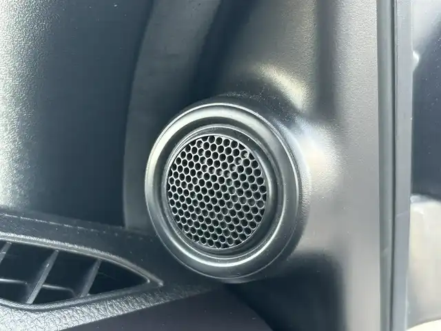 トヨタ ハイラックス Z GRスポーツ 道南・函館 2023(令5)年 2.4万km スーパーホワイトⅡ ・純正ディスプレイオーディオ/・純正エンジンスターター/・ドライブレコーダー前後/・パノラミックビューモニター/・EGRボンネットバグガード/・LADDER FRAME　ソフトトノカバー/・Clazzioラバーマット/・GRスポーツ専用ハーフレザーシート/・運転席パワーシート/・純正マッドガード/・LEDヘッドライト/・オートライト/・プリクラッシュセーフティ/・レーダークルーズコントロール/・クリアランスソナー/・スマートキー/・エンジンプッシュスタート