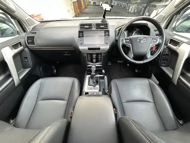トヨタ ランドクルーザー プラド TZ－G 道央・札幌 2020(令2)年 6.8万km ホワイトパールクリスタルシャイン ・4WD/・寒冷地仕様/・サンルーフ/・トヨタセーフティセンス/・プリクラッシュセーフティ/・レーンキープアシスト/・レーダークルーズコントロール/・オートハイビーム/・先行車発進告知/・標識認識システム/・ブラインドスポットモニター/・センターデフロック/・リアエアサス自動乗降モード/・マルチテレインセレクト/・純正ディスプレイオーディオ/・ナビ機能/フルセグ/BT/・アラウンドビューモニター/・パワーシート/・シートヒーター&クーラー/・シートメモリ/・レザーシート/・ヒッチメンバー/・純正ドライブレコーダー/・LEDヘッドライト