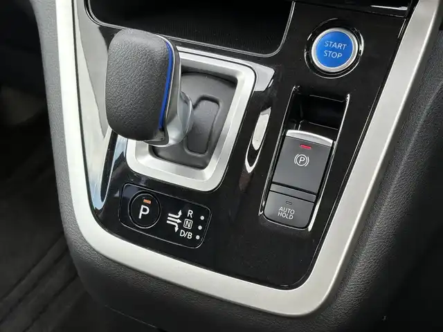 日産 セレナ e－パワー ハイウェイスター V 大分県 2019(平31)年 3.3万km マルーンレッド 2トーン ・純正ナビ(CD/DVD/SD/BT)/・フルセグテレビ/・アラウンドビューモニター/・プロパイロット/・エマージェンシーブレーキ/・コーナーセンサー/・フリップダウンモニター/・両側パワースライドドア/・ドライブレコーダー/・ETC/・パーキングアシスト/・ブレーキホールド/・スマートキー/・プッシュスタート