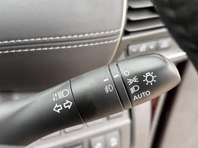 日産 セレナ e－パワー ハイウェイスター V 大分県 2019(平31)年 3.3万km マルーンレッド 2トーン ・純正ナビ(CD/DVD/SD/BT)/・フルセグテレビ/・アラウンドビューモニター/・プロパイロット/・エマージェンシーブレーキ/・コーナーセンサー/・フリップダウンモニター/・両側パワースライドドア/・ドライブレコーダー/・ETC/・パーキングアシスト/・ブレーキホールド/・スマートキー/・プッシュスタート