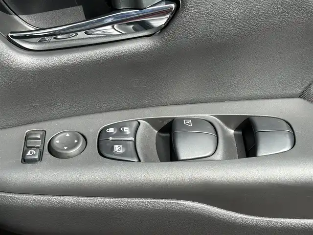 日産 セレナ e－パワー ハイウェイスター V 大分県 2019(平31)年 3.3万km マルーンレッド 2トーン ・純正ナビ(CD/DVD/SD/BT)/・フルセグテレビ/・アラウンドビューモニター/・プロパイロット/・エマージェンシーブレーキ/・コーナーセンサー/・フリップダウンモニター/・両側パワースライドドア/・ドライブレコーダー/・ETC/・パーキングアシスト/・ブレーキホールド/・スマートキー/・プッシュスタート
