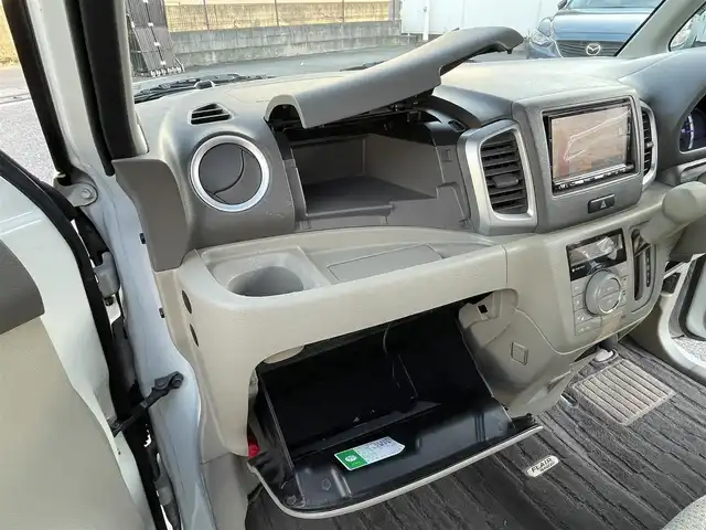 マツダ フレアワゴン XS 山梨県 2015(平27)年 8.7万km クリスタルホワイトP (株)IDOMが運営する【じしゃロン甲府店】の自社ローン対象車両になります。こちらは現金ご利用時の価格です。/自社ローンご希望の方は別途その旨お申付け下さい。す。自社ローンご希望の方は別途その旨お申付け下さい/純正メモリーナビ/（フルセグTV・DVD・CD・SD・USB・BTオーディオ）/バックカメラ/両側パワースライドドア/ブレーキサポートシステム/ETC/スマートキー/取扱説明書/ナビ取扱説明書