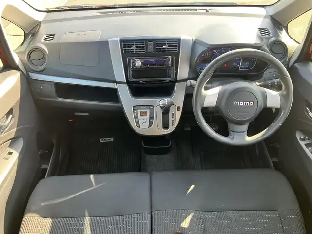 ダイハツ ムーヴ カスタム RS SA 静岡県 2014(平26)年 5.9万km ファイアークォーツレッドM エンジンスタートボタン/パワーウィンドウ/パワーステアリング/アイドリングストップ/ターボ/スマートキー/オートエアコン/ベンチシート/純正フロアマット/純正アルミホイール/布シート/ABS/横滑り防止装置/盗難防止装置/オートライト/LEDヘッドライト/Wエアバッグ/衝突軽減システム/momoステアリング