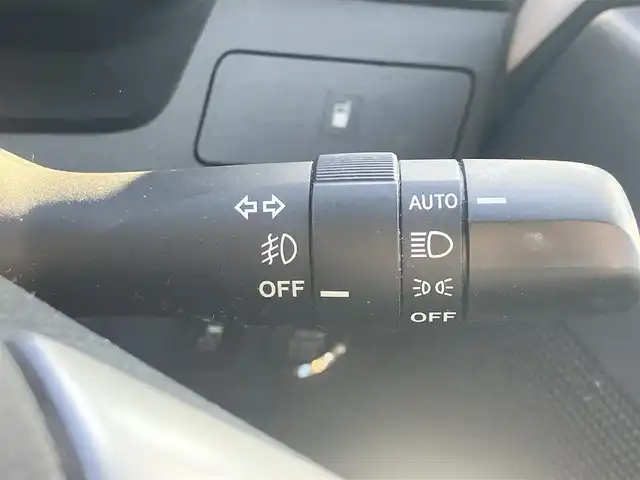 ダイハツ ムーヴ カスタム RS SA 静岡県 2014(平26)年 5.9万km ファイアークォーツレッドM エンジンスタートボタン/パワーウィンドウ/パワーステアリング/アイドリングストップ/ターボ/スマートキー/オートエアコン/ベンチシート/純正フロアマット/純正アルミホイール/布シート/ABS/横滑り防止装置/盗難防止装置/オートライト/LEDヘッドライト/Wエアバッグ/衝突軽減システム/momoステアリング