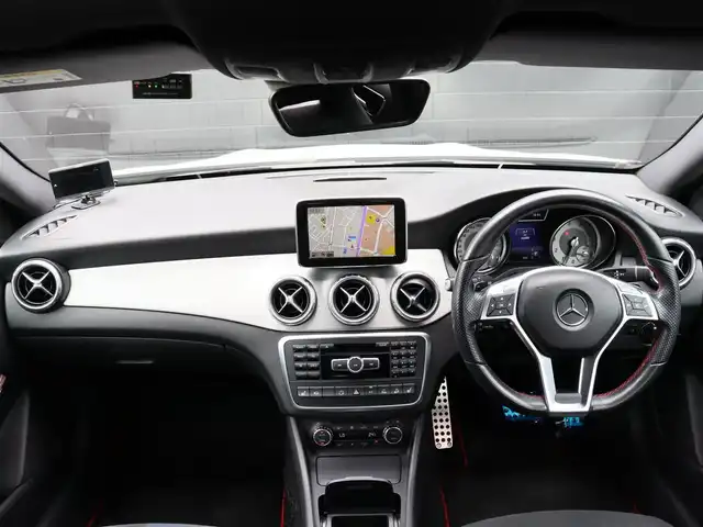 メルセデス・ベンツ ＧＬＡ２５０ 4マチック スポーツ 宮城県 2014(平26)年 5.7万km カルサイトホワイト 純正ナビ【ＢＴ／ＣＤ／ＤＶＤ／フルセグＴＶ／ＨＤＤ】/アダプティブクルーズコントロール　/ブラインドスポットアシスト/レーンキープアシスト/衝突防止アシスト/ルーフレール/パワーシート(D席)/パドルシフト　/メモリーシート(D席)　/バックカメラ　/ドライブレコーダー　/ハーフレザーシート　/シートヒーター(DN席)　/電動リアゲート/電動格納ミラー/ダウンヒルアシストコントロール/MTモード付/コーナーセンサー(前後)/純正フロアマット/純正18インチAW/リモコンキー/ドアバイザー/ＥＴＣ　/禁煙車