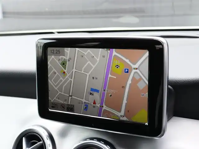 メルセデス・ベンツ ＧＬＡ２５０ 4マチック スポーツ 宮城県 2014(平26)年 5.7万km カルサイトホワイト 純正ナビ【ＢＴ／ＣＤ／ＤＶＤ／フルセグＴＶ／ＨＤＤ】/アダプティブクルーズコントロール　/ブラインドスポットアシスト/レーンキープアシスト/衝突防止アシスト/ルーフレール/パワーシート(D席)/パドルシフト　/メモリーシート(D席)　/バックカメラ　/ドライブレコーダー　/ハーフレザーシート　/シートヒーター(DN席)　/電動リアゲート/電動格納ミラー/ダウンヒルアシストコントロール/MTモード付/コーナーセンサー(前後)/純正フロアマット/純正18インチAW/リモコンキー/ドアバイザー/ＥＴＣ　/禁煙車