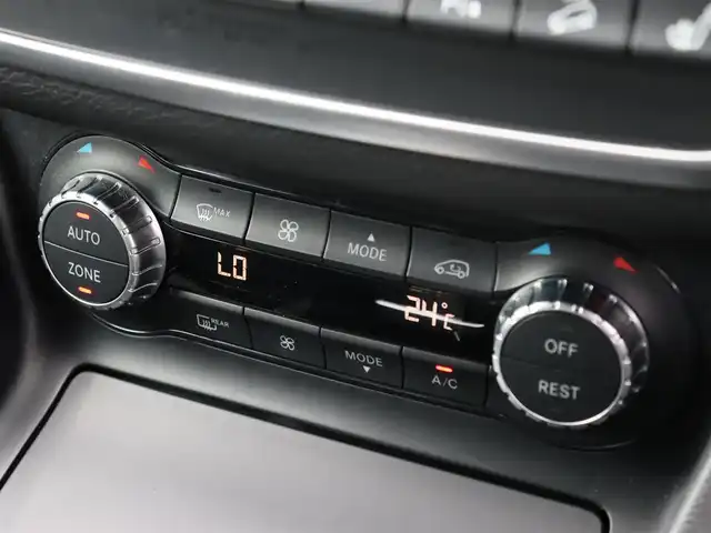 メルセデス・ベンツ ＧＬＡ２５０ 4マチック スポーツ 宮城県 2014(平26)年 5.7万km カルサイトホワイト 純正ナビ【ＢＴ／ＣＤ／ＤＶＤ／フルセグＴＶ／ＨＤＤ】/アダプティブクルーズコントロール　/ブラインドスポットアシスト/レーンキープアシスト/衝突防止アシスト/ルーフレール/パワーシート(D席)/パドルシフト　/メモリーシート(D席)　/バックカメラ　/ドライブレコーダー　/ハーフレザーシート　/シートヒーター(DN席)　/電動リアゲート/電動格納ミラー/ダウンヒルアシストコントロール/MTモード付/コーナーセンサー(前後)/純正フロアマット/純正18インチAW/リモコンキー/ドアバイザー/ＥＴＣ　/禁煙車