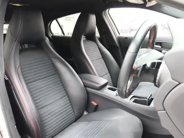 メルセデス・ベンツ ＧＬＡ２５０ 4マチック スポーツ 宮城県 2014(平26)年 5.7万km カルサイトホワイト 純正ナビ【ＢＴ／ＣＤ／ＤＶＤ／フルセグＴＶ／ＨＤＤ】/アダプティブクルーズコントロール　/ブラインドスポットアシスト/レーンキープアシスト/衝突防止アシスト/ルーフレール/パワーシート(D席)/パドルシフト　/メモリーシート(D席)　/バックカメラ　/ドライブレコーダー　/ハーフレザーシート　/シートヒーター(DN席)　/電動リアゲート/電動格納ミラー/ダウンヒルアシストコントロール/MTモード付/コーナーセンサー(前後)/純正フロアマット/純正18インチAW/リモコンキー/ドアバイザー/ＥＴＣ　/禁煙車