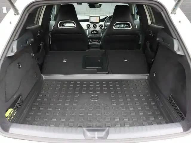メルセデス・ベンツ ＧＬＡ２５０ 4マチック スポーツ 宮城県 2014(平26)年 5.7万km カルサイトホワイト 純正ナビ【ＢＴ／ＣＤ／ＤＶＤ／フルセグＴＶ／ＨＤＤ】/アダプティブクルーズコントロール　/ブラインドスポットアシスト/レーンキープアシスト/衝突防止アシスト/ルーフレール/パワーシート(D席)/パドルシフト　/メモリーシート(D席)　/バックカメラ　/ドライブレコーダー　/ハーフレザーシート　/シートヒーター(DN席)　/電動リアゲート/電動格納ミラー/ダウンヒルアシストコントロール/MTモード付/コーナーセンサー(前後)/純正フロアマット/純正18インチAW/リモコンキー/ドアバイザー/ＥＴＣ　/禁煙車
