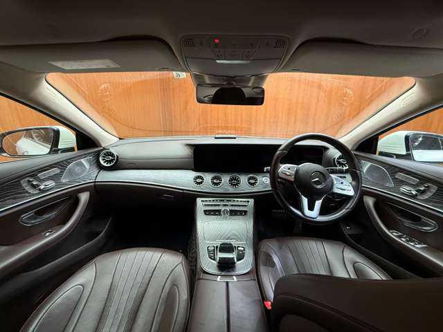 メルセデス・ベンツ ＣＬＳ２２０ｄ スポーツ エクスクルーシブPKG 千葉県 2018(平30)年 5.8万km ダイヤモンドホワイト ＡＣＣ　/茶革　/ＳＲ　/ナビ　/ＴＶ　/Ｂｌｕｅｔｏｏｔｈ接続　/３６０°Ｂｕｒｍｅｓｔｅｒサウンド　/ＨＵＤ　/シートヒーター/ベンチレーション　　/電動シート　/衝突軽減Ｂ　/ＢＳＭ　/ＬＫＡ　/アンビエントライト