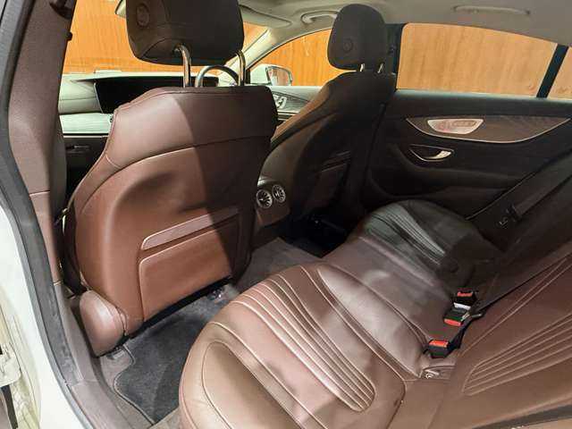 メルセデス・ベンツ ＣＬＳ２２０ｄ スポーツ エクスクルーシブPKG 千葉県 2018(平30)年 5.8万km ダイヤモンドホワイト ＡＣＣ　/茶革　/ＳＲ　/ナビ　/ＴＶ　/Ｂｌｕｅｔｏｏｔｈ接続　/３６０°Ｂｕｒｍｅｓｔｅｒサウンド　/ＨＵＤ　/シートヒーター/ベンチレーション　　/電動シート　/衝突軽減Ｂ　/ＢＳＭ　/ＬＫＡ　/アンビエントライト