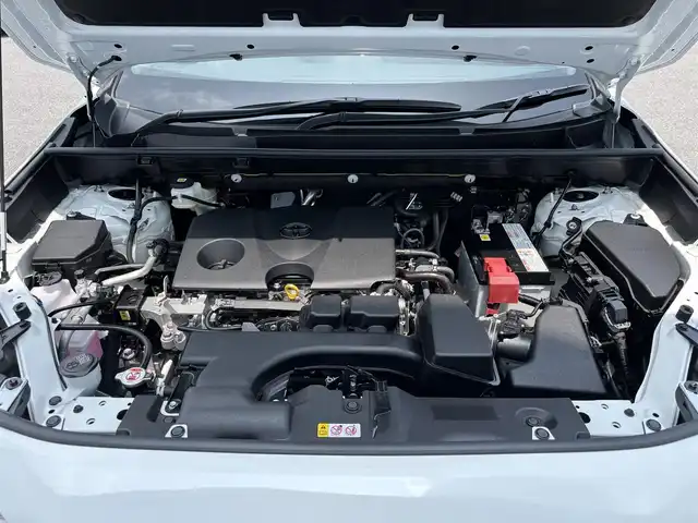 トヨタ ＲＡＶ４ アドベンチャー オフロードPKGⅡ 滋賀県 2024(令6)年 0.4万km スーパーホワイトⅡ 10.5型ディスプレイオーディオ/・Bluetooth/フルセグ/バックカメラ/革巻きステアリング/ステアリングリモコン/ステアリングヒーター/ETC2.0/前席シートヒーター/前席シートベンチレーション/運転席パワーシート/オートリトラミラー/LEDオートライト/フォグライト/トヨタセーフティセンス/・レーントレーシングアシスト/・ブラインドスポットモニター/・プリクラッシュセーフティ/・クリアランスソナー/・ロードサインアシスト/・レーダークルーズコントロール/・オートハイビーム/スマートキー