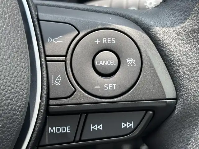 トヨタ ＲＡＶ４ アドベンチャー オフロードPKGⅡ 滋賀県 2024(令6)年 0.4万km スーパーホワイトⅡ 10.5型ディスプレイオーディオ/・Bluetooth/フルセグ/バックカメラ/革巻きステアリング/ステアリングリモコン/ステアリングヒーター/ETC2.0/前席シートヒーター/前席シートベンチレーション/運転席パワーシート/オートリトラミラー/LEDオートライト/フォグライト/トヨタセーフティセンス/・レーントレーシングアシスト/・ブラインドスポットモニター/・プリクラッシュセーフティ/・クリアランスソナー/・ロードサインアシスト/・レーダークルーズコントロール/・オートハイビーム/スマートキー