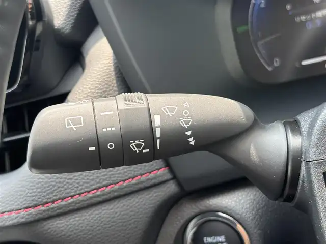トヨタ ＲＡＶ４ アドベンチャー オフロードPKGⅡ 滋賀県 2024(令6)年 0.4万km スーパーホワイトⅡ 10.5型ディスプレイオーディオ/・Bluetooth/フルセグ/バックカメラ/革巻きステアリング/ステアリングリモコン/ステアリングヒーター/ETC2.0/前席シートヒーター/前席シートベンチレーション/運転席パワーシート/オートリトラミラー/LEDオートライト/フォグライト/トヨタセーフティセンス/・レーントレーシングアシスト/・ブラインドスポットモニター/・プリクラッシュセーフティ/・クリアランスソナー/・ロードサインアシスト/・レーダークルーズコントロール/・オートハイビーム/スマートキー